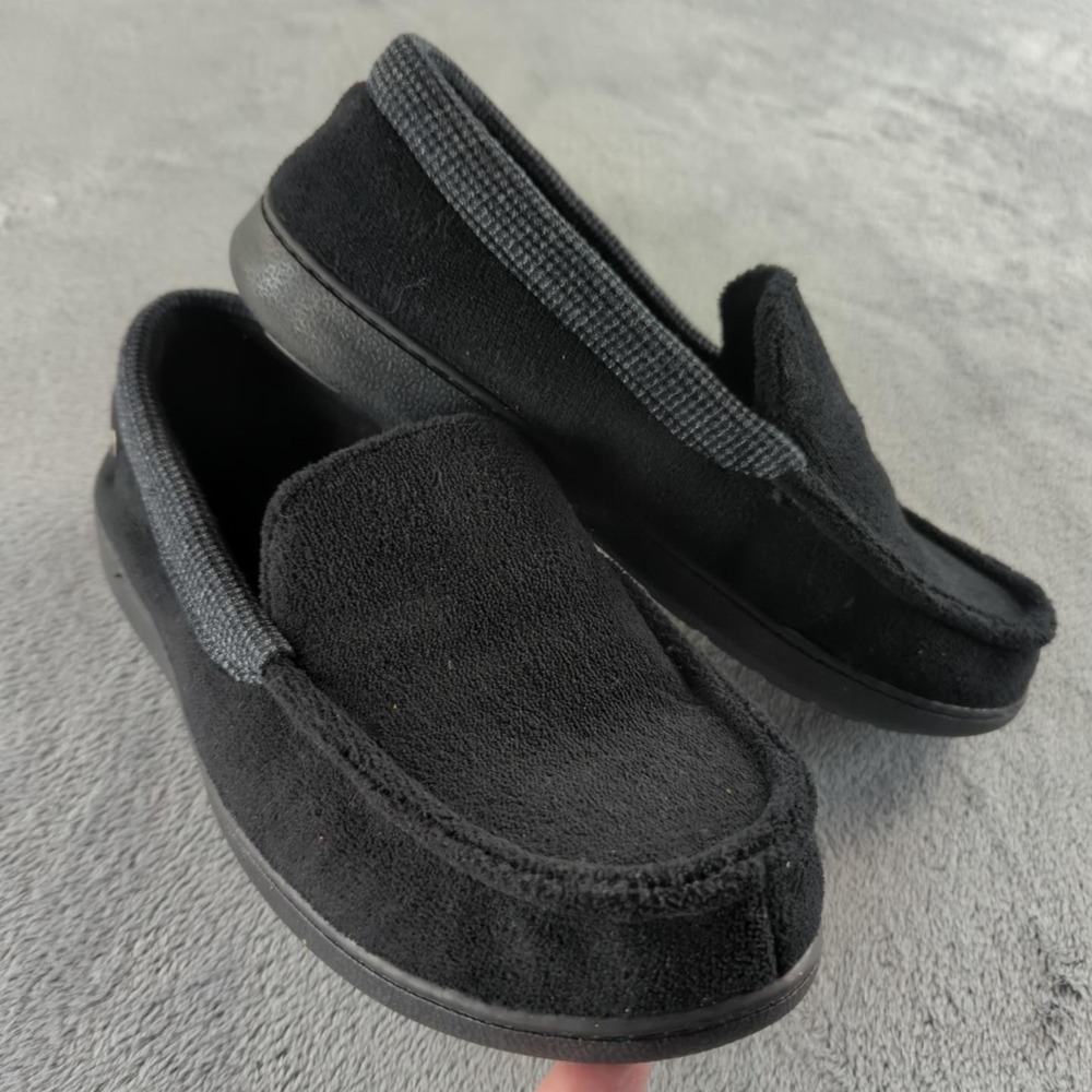 isotoner Men's Black Slip-On Loafers